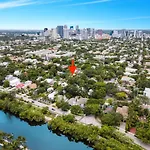 Charming 2 Bedroom Apartment In Victoria Park