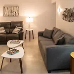 Walk To Wilton Drive - Spacious & Quiet Villa #2 Hot Tub!