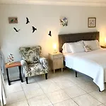 Beach Aqualina Apartments