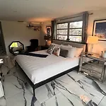 Paradise Gardens-Wilton Manors- Male Only