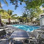 The Oceans Spacious 3Br Apartment In Victoria Park With Pool