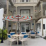 Little Paris By The Ocean Self Check In