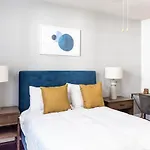 Landing Modern Apartment With Amazing Amenities