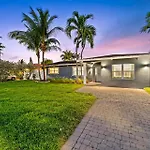 Peaceful 5Br -Waterway Views Private Heated Pool