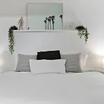 Charming Apartment Near Las Olas Blvd