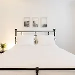 Las Olas Blvd Exclusive Apt With Waterview