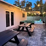 Fun Pool Home With Ping Pong Near Beaches And Airport