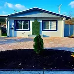 Fun Pool Home With Ping Pong Near Beaches And Airport