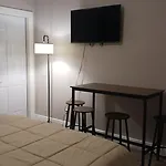 Two-Bedroom Studio Nearby Chase Stadium