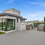 Stylish Ft Lauderdale Getaway Pool Gym Near Beach