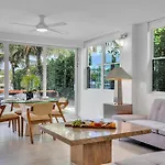 Suite By Beach Waterfront Lago Key Two