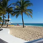 Cozy Place Minutes To Fort Lauderdale Beach With Pool