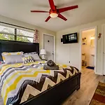 Hainsley Apartments - Walk To Wilton Drive