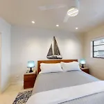One-Bedroom Suite Heated Pool Dock Access Quiet Neighborhood Saltaire Four Resldences