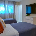 Gorgeous Renovated Pool Villa, 3 Min Walk To Ocean, Villa Eucalypta