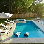 Fox Garden-Heated Pool-Spa- Boho-Downtown & Beach