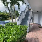 Private One Bedroom One Full Bath In Desired Location