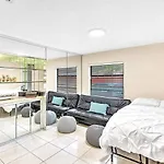 Beautiful Cozy Lakefront Homecasinoairportbeach