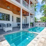 Florida Keys Villa Beach Proximity Heated Pool Serenity At Its Finest Hemingway Key Vlllas