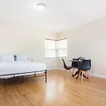 1-Bdrm Apartment - 5 Minutes Walking Las Olas Beach