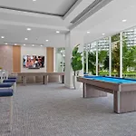 Gallery One Waterfront Suite, 5 Min Walk To Beach
