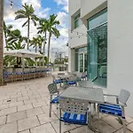 Gallery One Waterfront Suite, 5 Min Walk To Beach