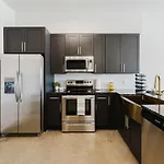 Ultra Luxe Apartment In Prime Location