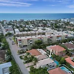 Blissful Beach Villa In Amazing Location With Heated Pool 3 Blocks To Sand In Your Toes!