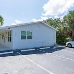 Just Off Wilton Drive Apt 6
