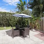 Sun-Filled House With Heated Pool By Pmi