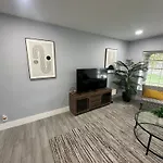 Spacious 4Br 2Ba Oasis With Private Pool