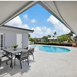 Waterfront Villa With 3 Bedroom Private Suites