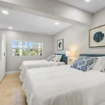 A Slice Of Paradise - Bel Air Beach House With Private Pool