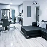 Modern Lux Home 3Br 2Ba With Heated Pool