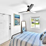 Live A Comfortable Stay At This Charming House