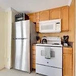 2 Mi To Dtwn Fort Lauderdale Studio With Perks!
