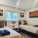 Villa Indigo By The Guesthouse Collection