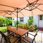 Beautiful And Comfortable Apt In Victoria Park