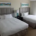 Doubletree-Hilton Suite Walk To The Beach