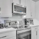 Givenchy Waterfront Villa With Hot Tub & Bbq