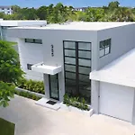 Topo Encanto - Designer Villa, Sundrenched Paradise!