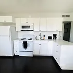 Bayview Regency Apartments By Lowkl