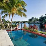 Villa St-Barth Waterfront W Htd Pool By Viac