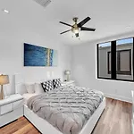 Las Olas Modern Masterpiece