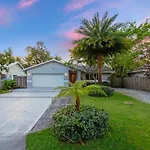 Waterfront House - Solar Heated Pool, Arcade Games