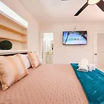 Luxury Oakland Park Retreat Pool Lake Access