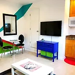 Studio In Las Olas Near Fl Beach