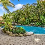 New Waterfront Oasis Mins Beach, Eats, Shop