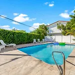 2 Min Walk To The Beach-All Renovated Studio #4