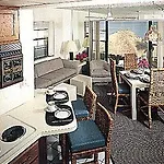 Emerald Seas Ocean Front Motel